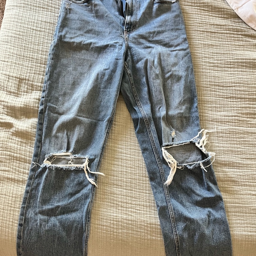 Abercrombie Ultra High Rise Ankle Straight Jean